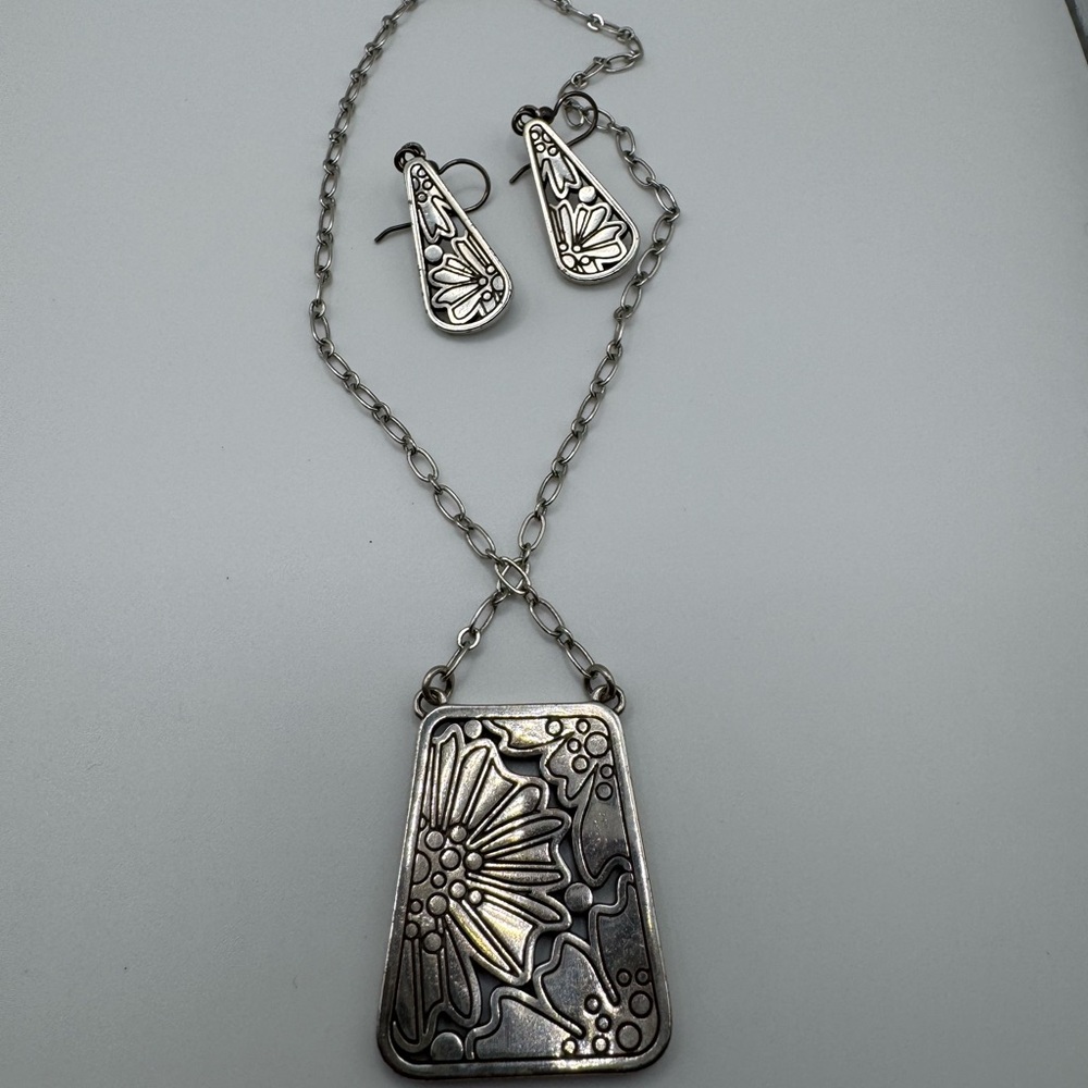 Brighton Silver Floral Cutout Necklace & Earring Set - Picture 7 of 8